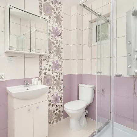 Sloneczna Dom Na Kaszubach Z Sauna I Balia By Renters Сasa de vacaciones *